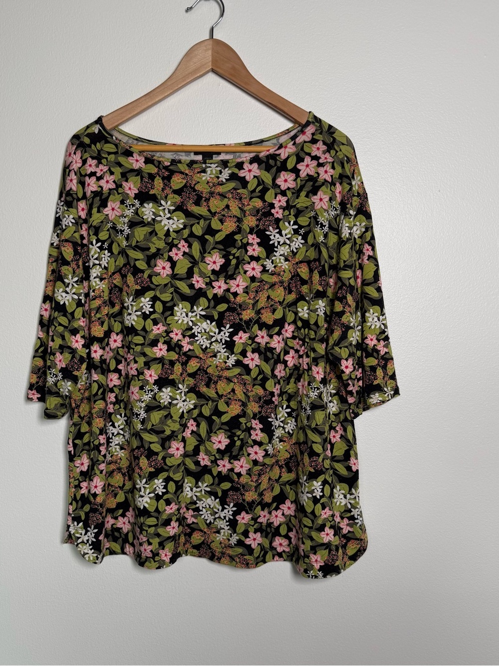 J Jill Wearever Collection Top Womens 2X Green Floral Short Sleeve Stretch Soft